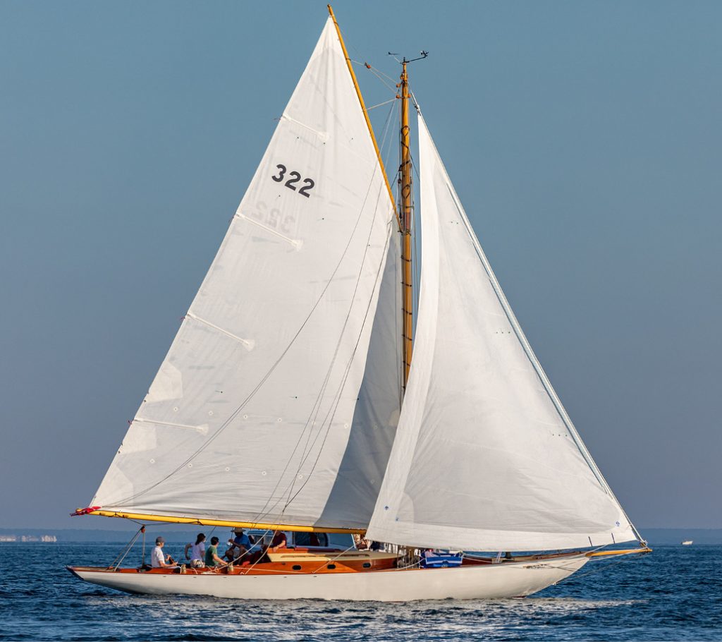 edgartown yacht club round the island race