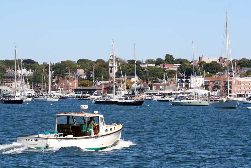 Newport Boating Community Unites for Memorial Boat Parade