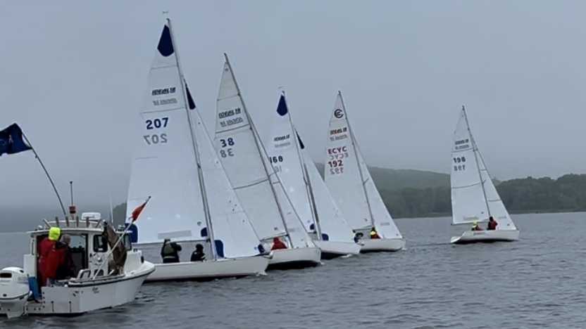 Western Connecticut Crew wins the Eastern Connecticut Women’s Regatta in Ideal 18s