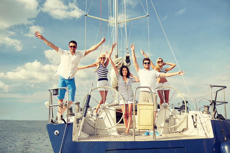 Top 10 Ways to Find People to Sail With